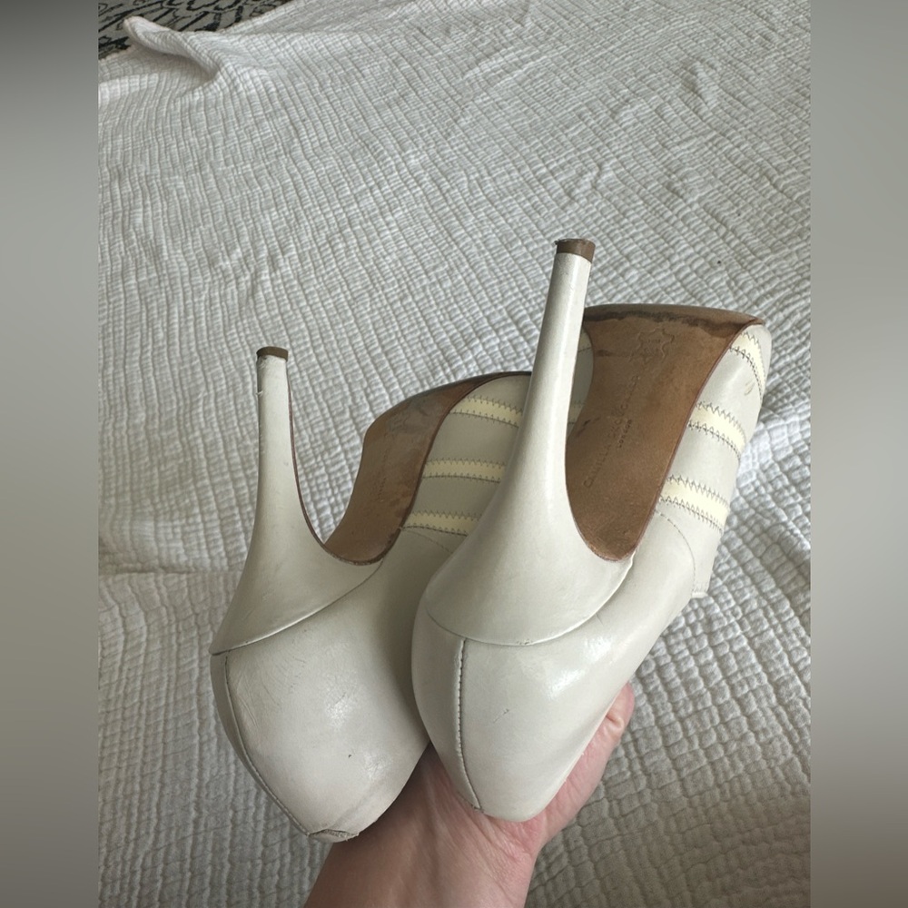 Camilla Skovgaard London leather Cream Peep-Toe Stilettos - Picture 15 of 16